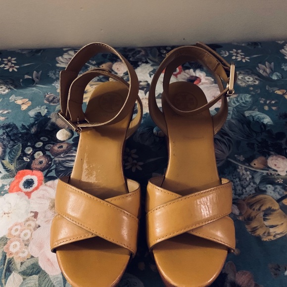 Tory Burch Almita wedge sandal - Picture 2 of 7